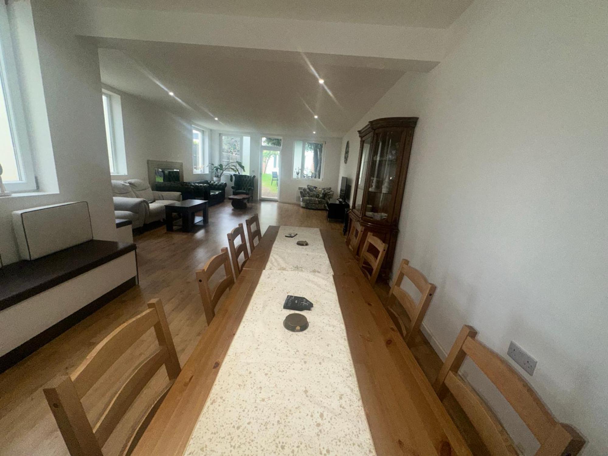 North London A Spacious 7 Bedroom House Accommodating Up To 18 People Complete With Own Gym And Table Tennis מראה חיצוני תמונה