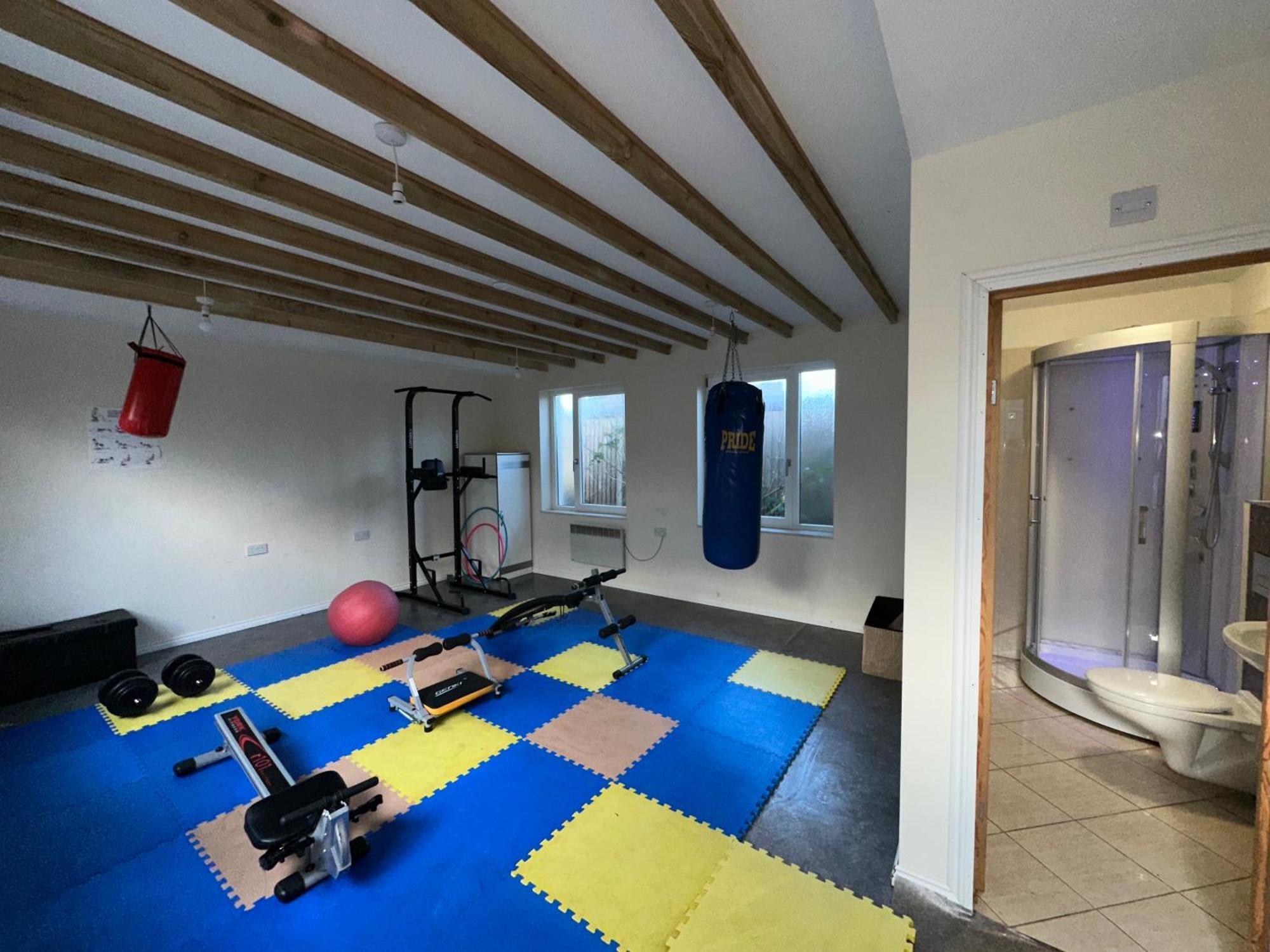 North London A Spacious 7 Bedroom House Accommodating Up To 18 People Complete With Own Gym And Table Tennis מראה חיצוני תמונה