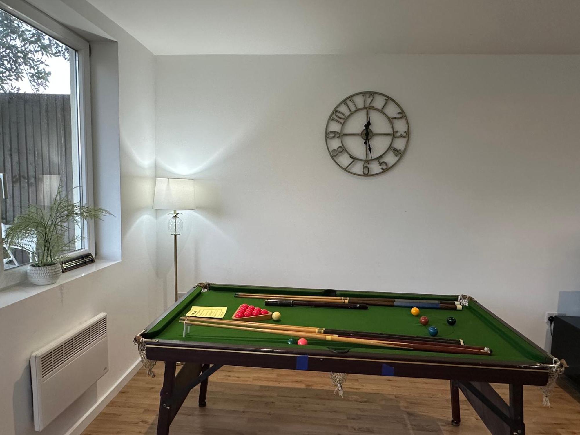 North London A Spacious 7 Bedroom House Accommodating Up To 18 People Complete With Own Gym And Table Tennis מראה חיצוני תמונה